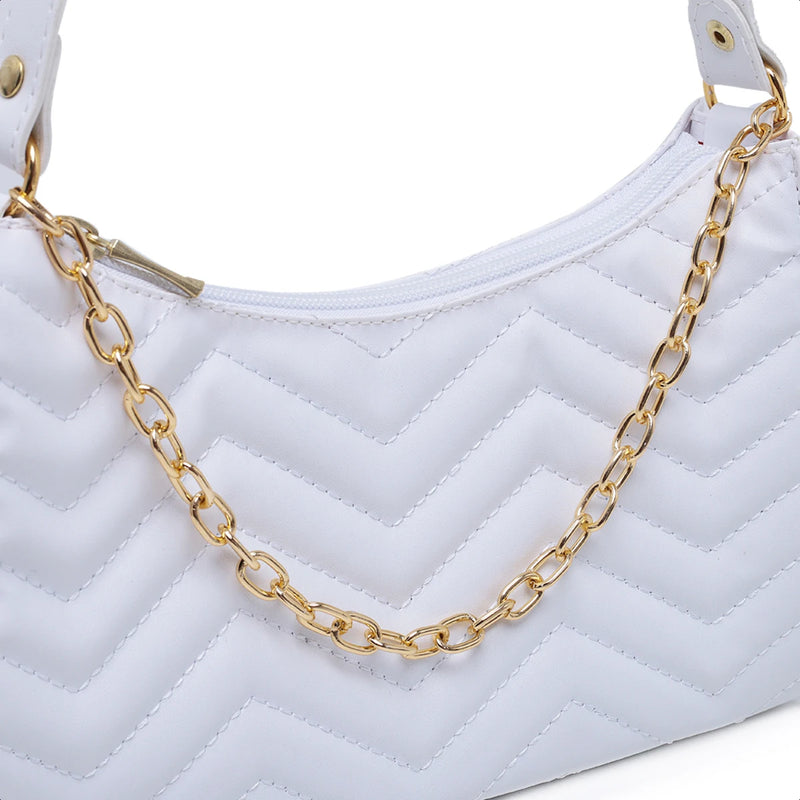 Bolsa Feminina Meia Lua com Corrente Decorativa e Alça Transversal