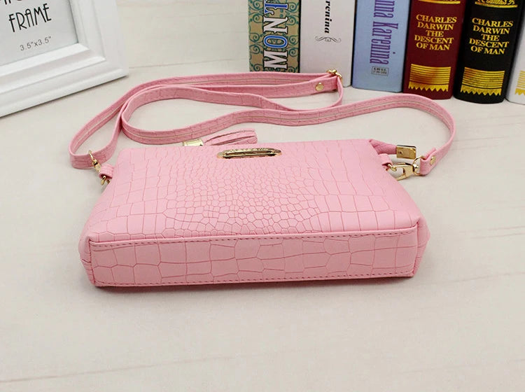 Bolsa Feminina Transversal com Estampa de Crocodilo – Couro Sintético de Luxo, Modelo Carteiro da Moda