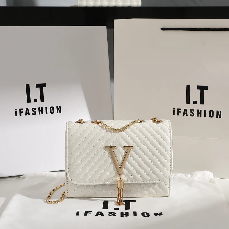 Bolsa de Ombro Feminina Luxo – Pequena, Bordada com Lantejoulas, Borla e Estilo Clutch para Festa