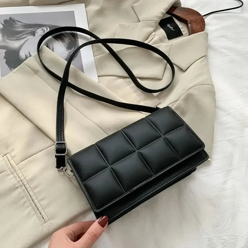 Bolsa de Ombro Feminina de Luxo – Couro Sintético, Compacta, Estilo Clássico e Versátil