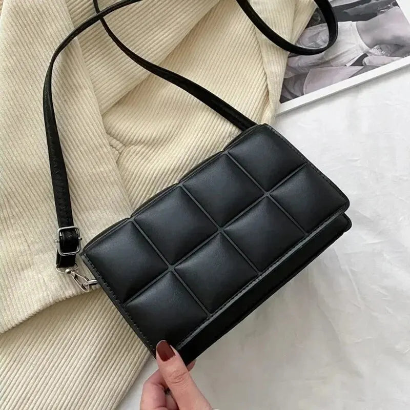Bolsa de Ombro Feminina de Luxo – Couro Sintético, Compacta, Estilo Clássico e Versátil