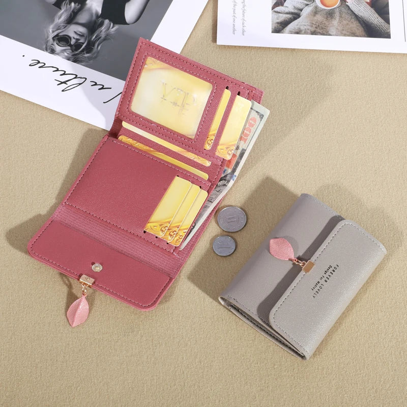Carteira Trifold Feminina com Design Minimalista – Clutch Casual com Porta-Cartões e Porta-Moedas